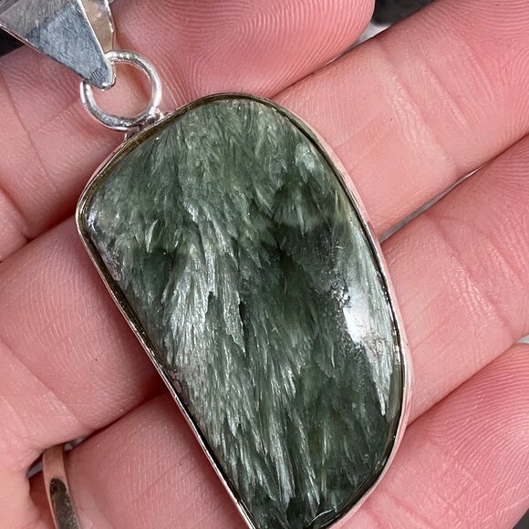 Seraphinite Stone Jewelry Crystal Pendant - Picture 5 of 9